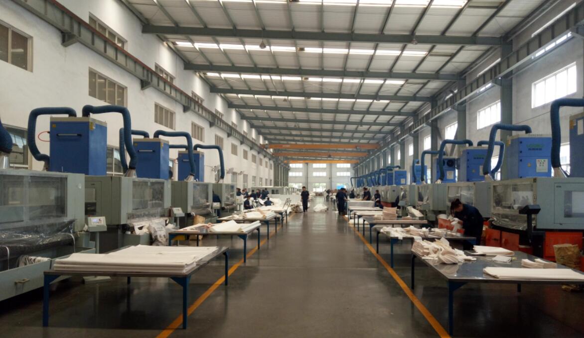 環(huán)保設(shè)備廠家教你如何選擇移動(dòng)式焊接煙塵凈化器?