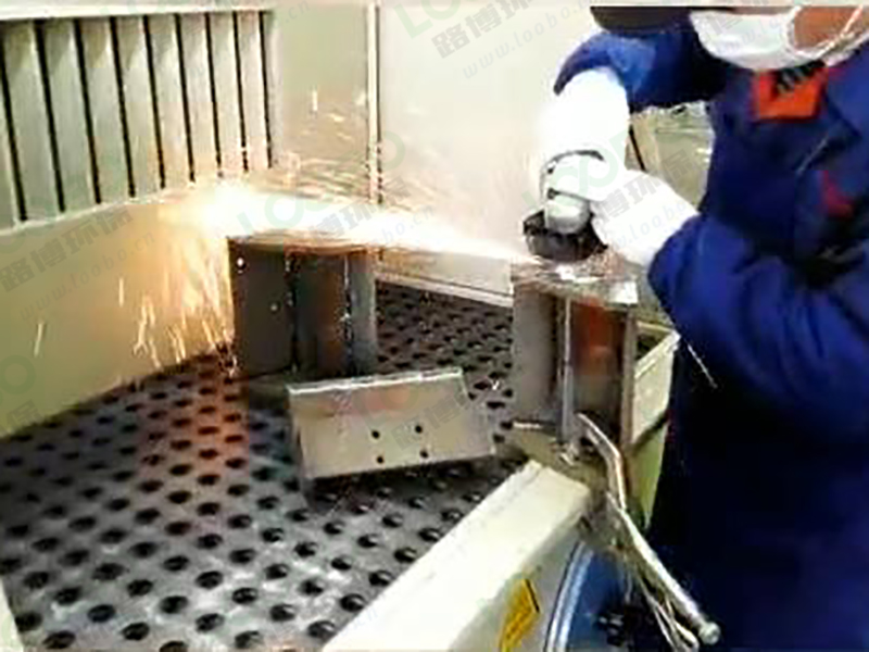 打磨工作臺.jpg 打磨工作臺.jpg