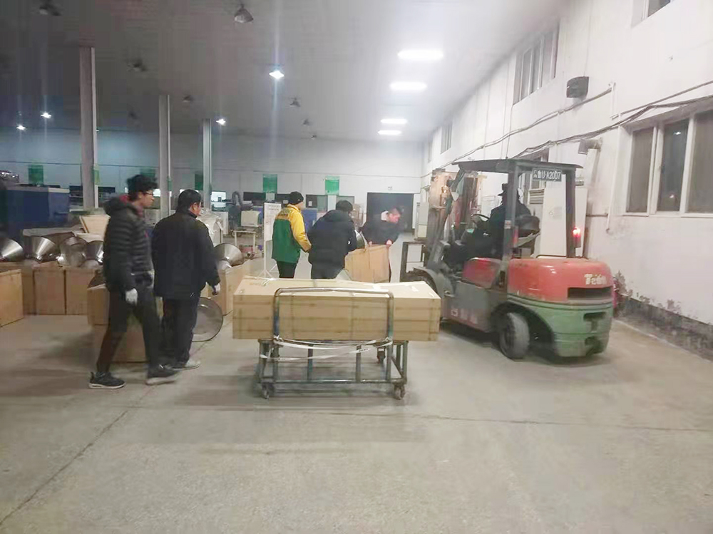 路博環(huán)保加班加點(diǎn)，確保按時(shí)交貨 (3).jpg