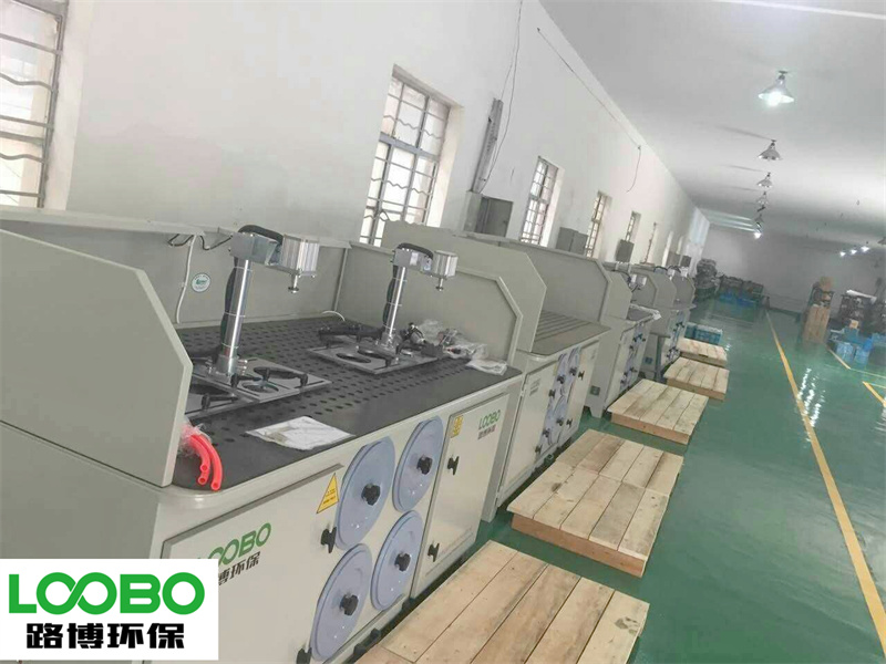 打磨除塵臺(tái)01.jpg 打磨除塵臺(tái)01.jpg